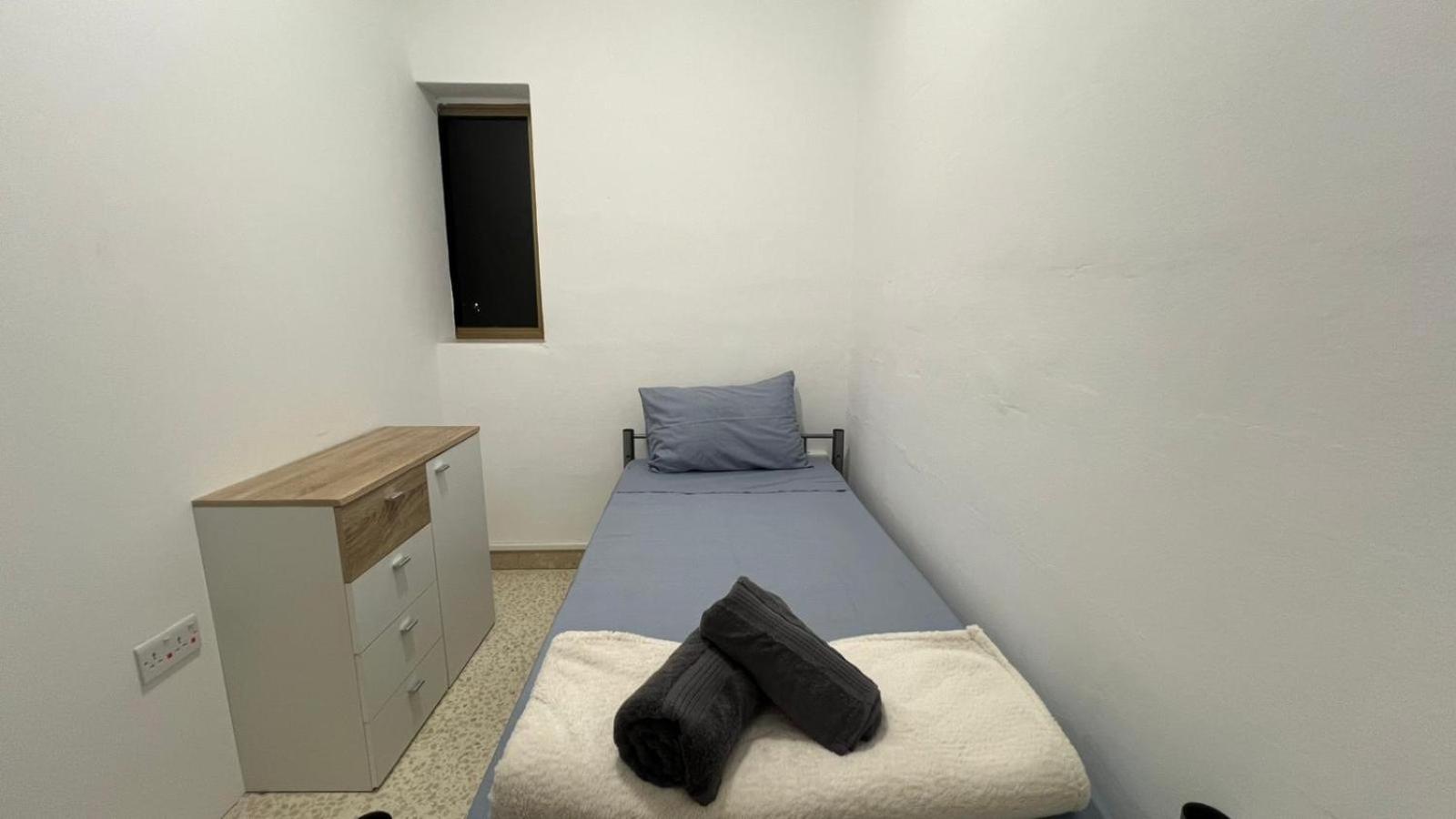 Private Room San Gwann Экстерьер фото
